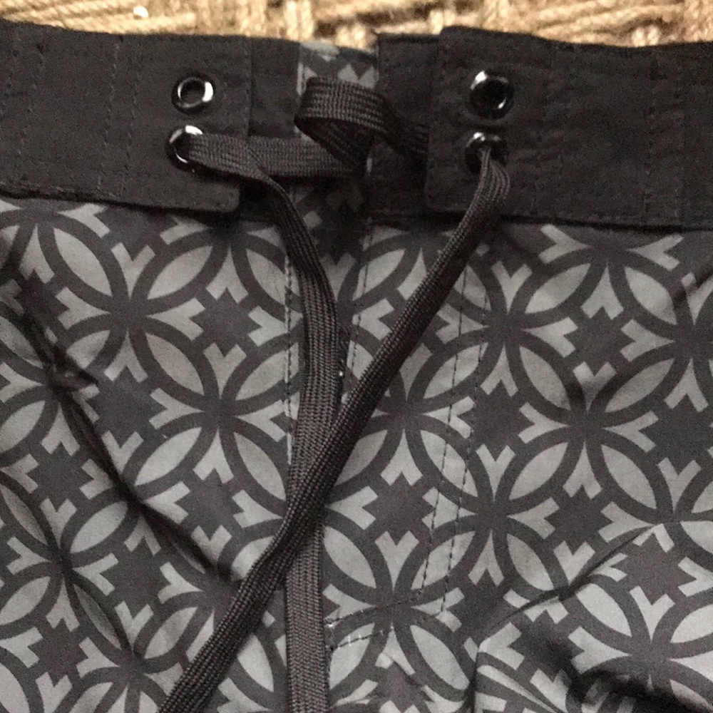 Men Trunks - Picture 3 of 4